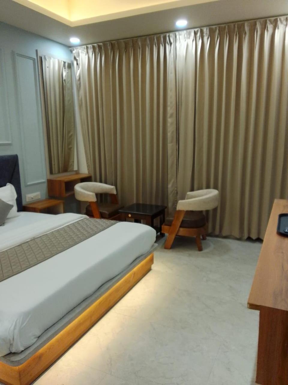 Hotel The Grand View Baijnāth Exterior foto